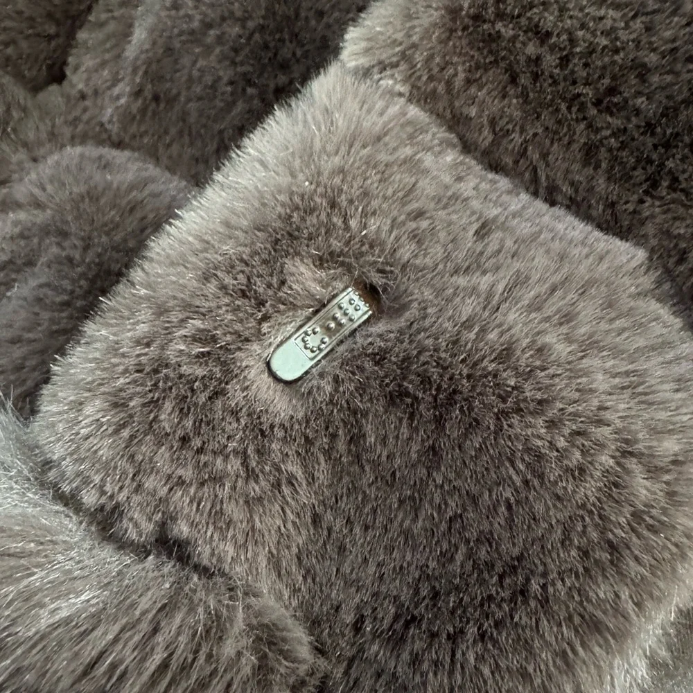 Jones New‎ York Women's Faux Fur Jacket Taupe Size S Coat. NWOT Trench teddy